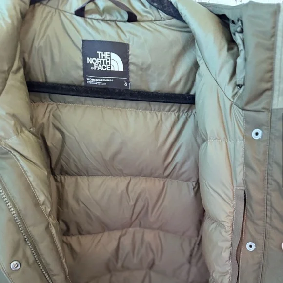 North Face Caysen Parka - Size L